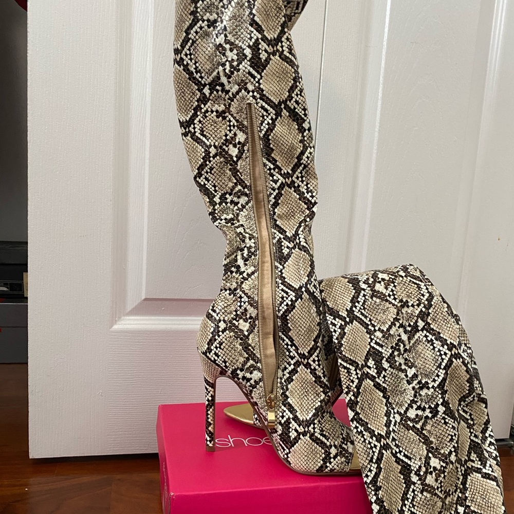 High knee snake skin boots